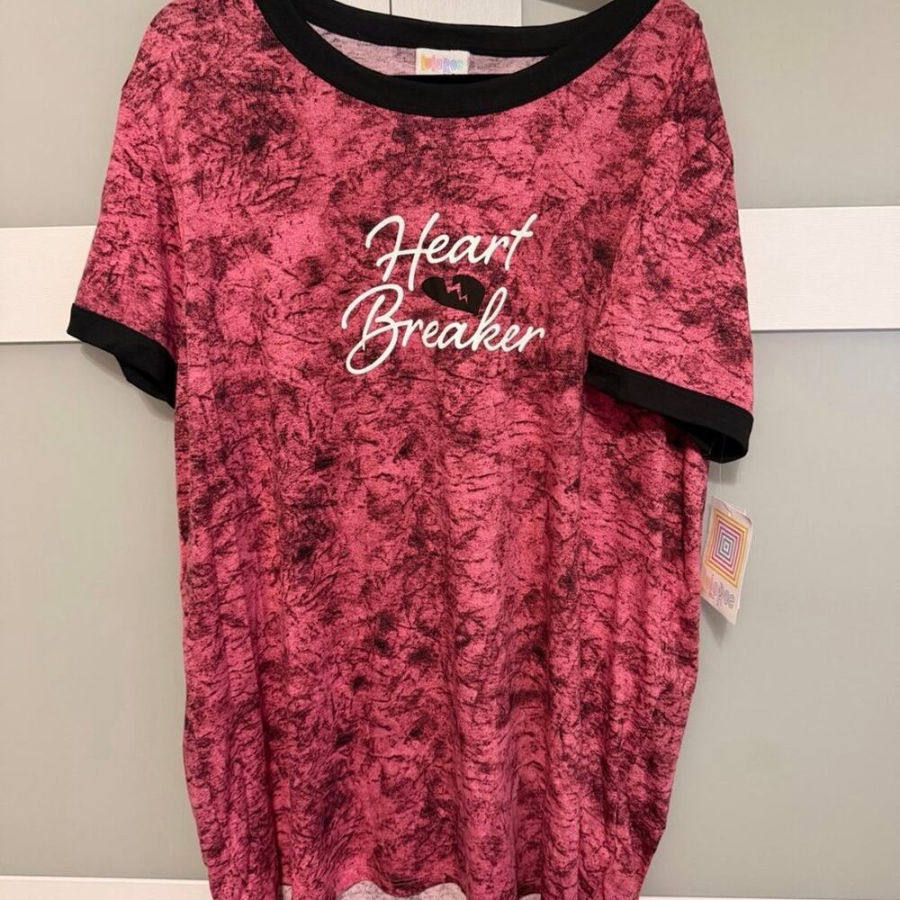 LuLaRoe Liv Tee 3XL NWT Heart Breaker Pink Black Graphic Shirt Plus Size